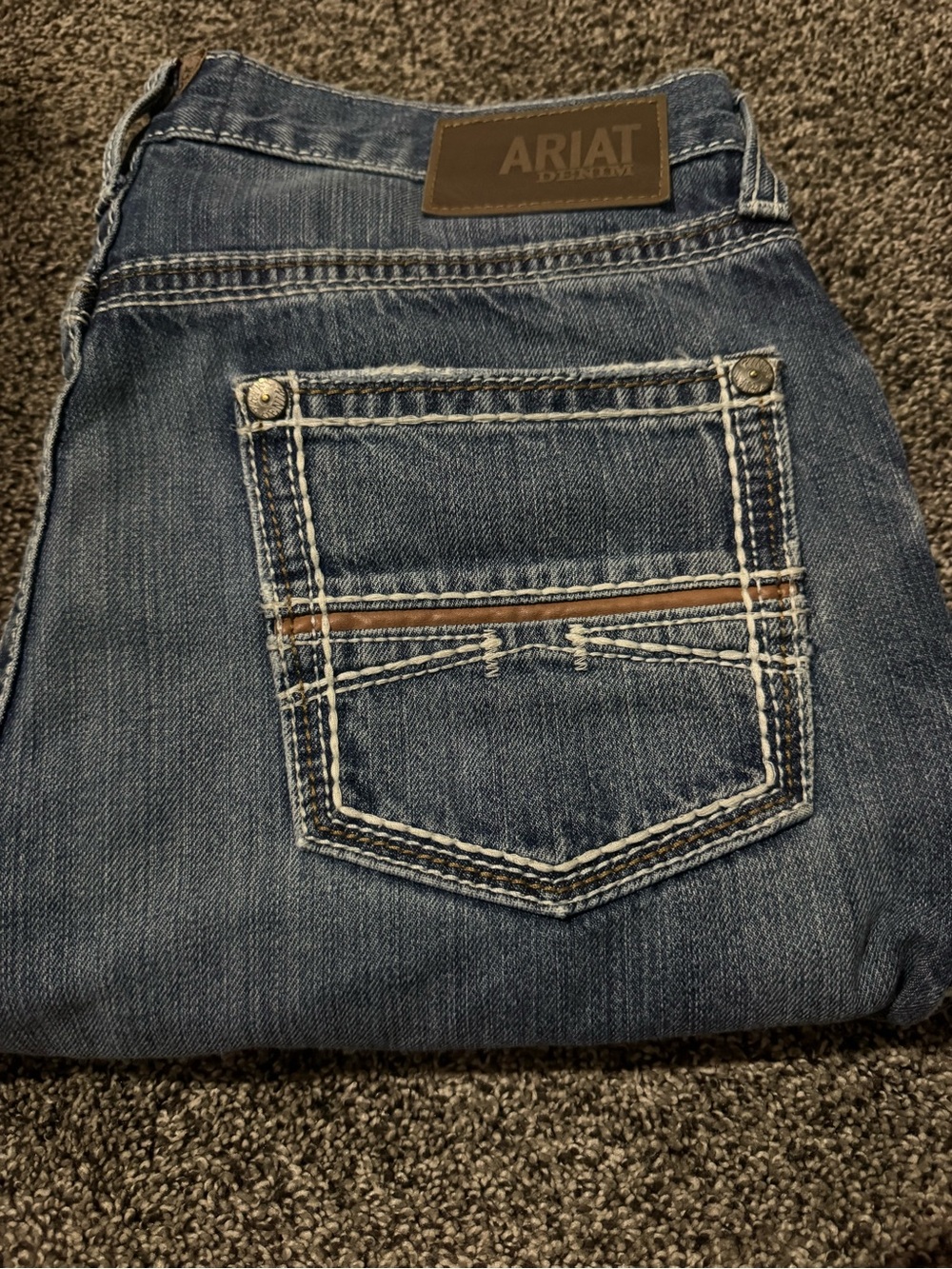 Ariat Men's Medium Wash Relaxed Fit Jeans